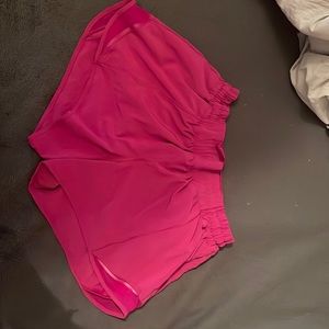 lululemon size 10 hotty hots
